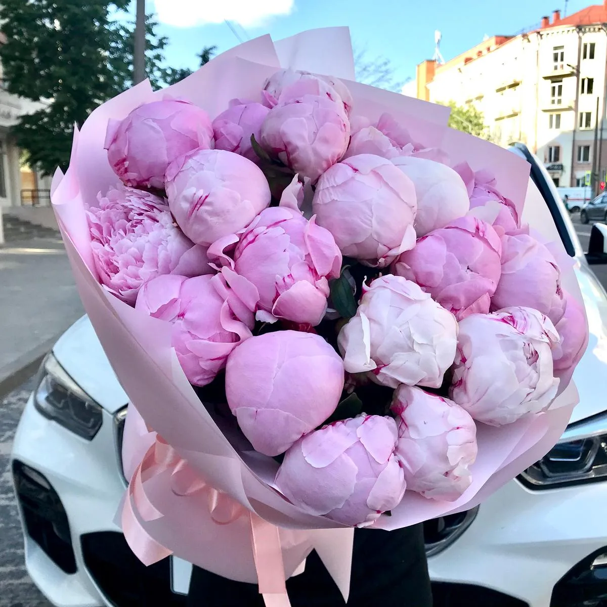 Букет из 21 розового пиона