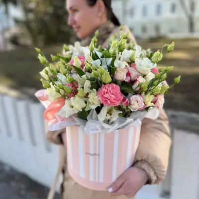 Цветы в коробке «Сочная» — фото 2