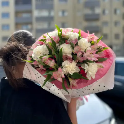 Букет цветов «Искусный» — фото 1
