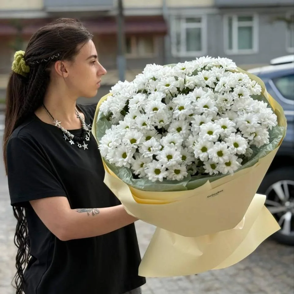 Букет из хризантем «Беззаботная юность» (7 шт)
